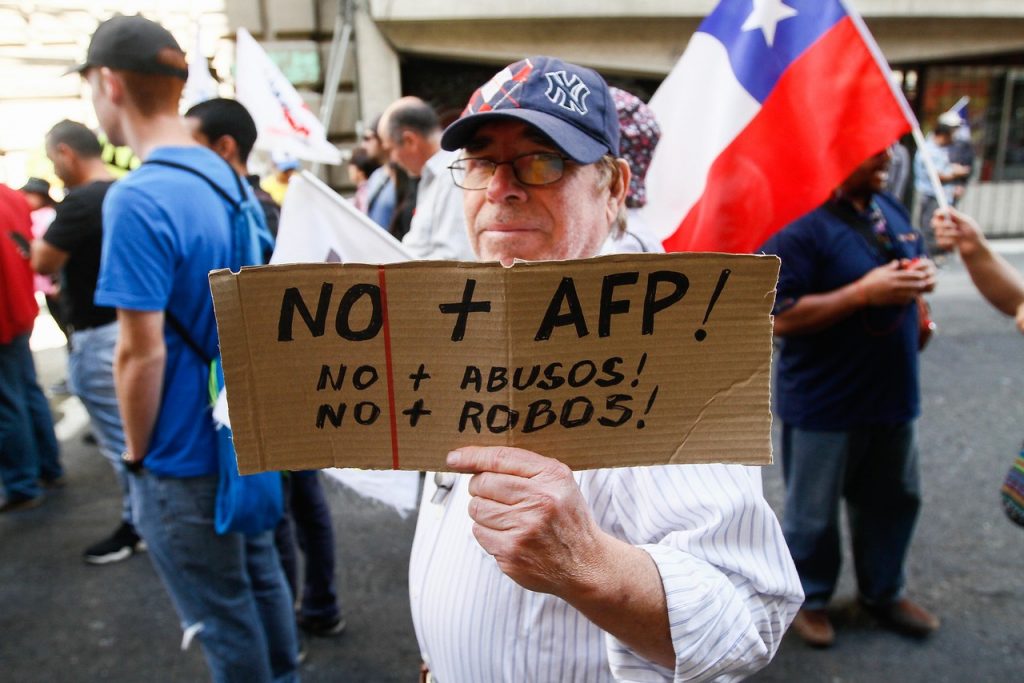 FOTO | El fail de Luis Mesina en la marcha No+AFP que no pasó colado