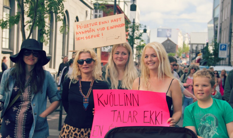 Islandia es el primer país del mundo en eliminar la "brecha salarial" entre hombres y mujeres
