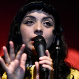 Mon Laferte muestra por primera vez a su hijo Joel