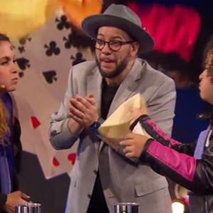 Lucerito golpea a su mamá en programa Me Caigo de la Risa