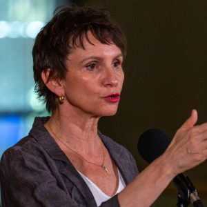 Carolina Tohá se suma a polémica por Peso Pluma en Viña