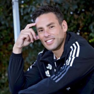 Claudio Valdivia ¿Ganar o Servir_